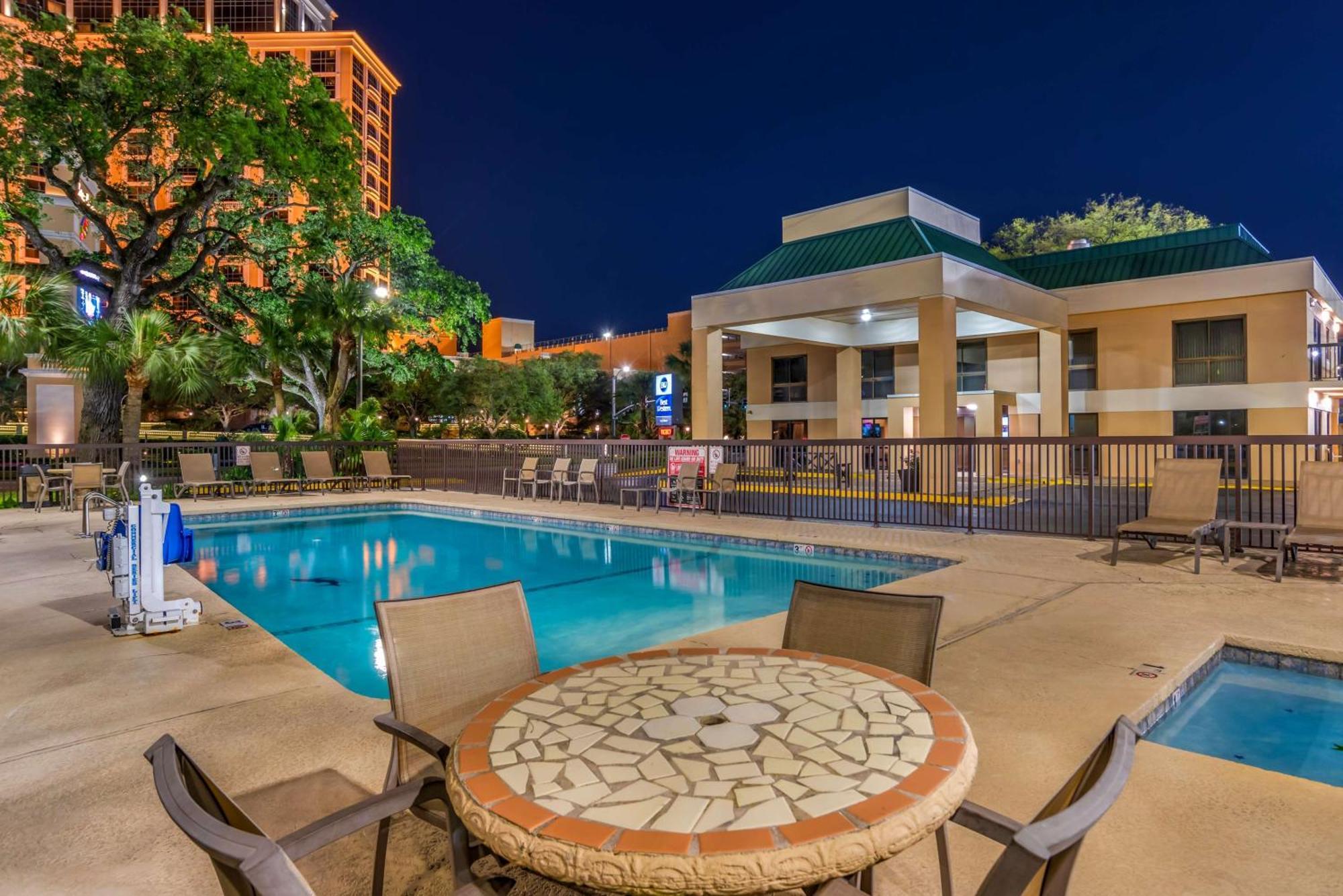 Best Western Oak Manor Biloxi Extérieur photo