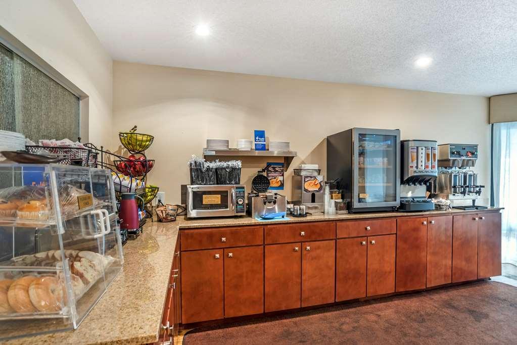 Best Western Oak Manor Biloxi Restaurant photo